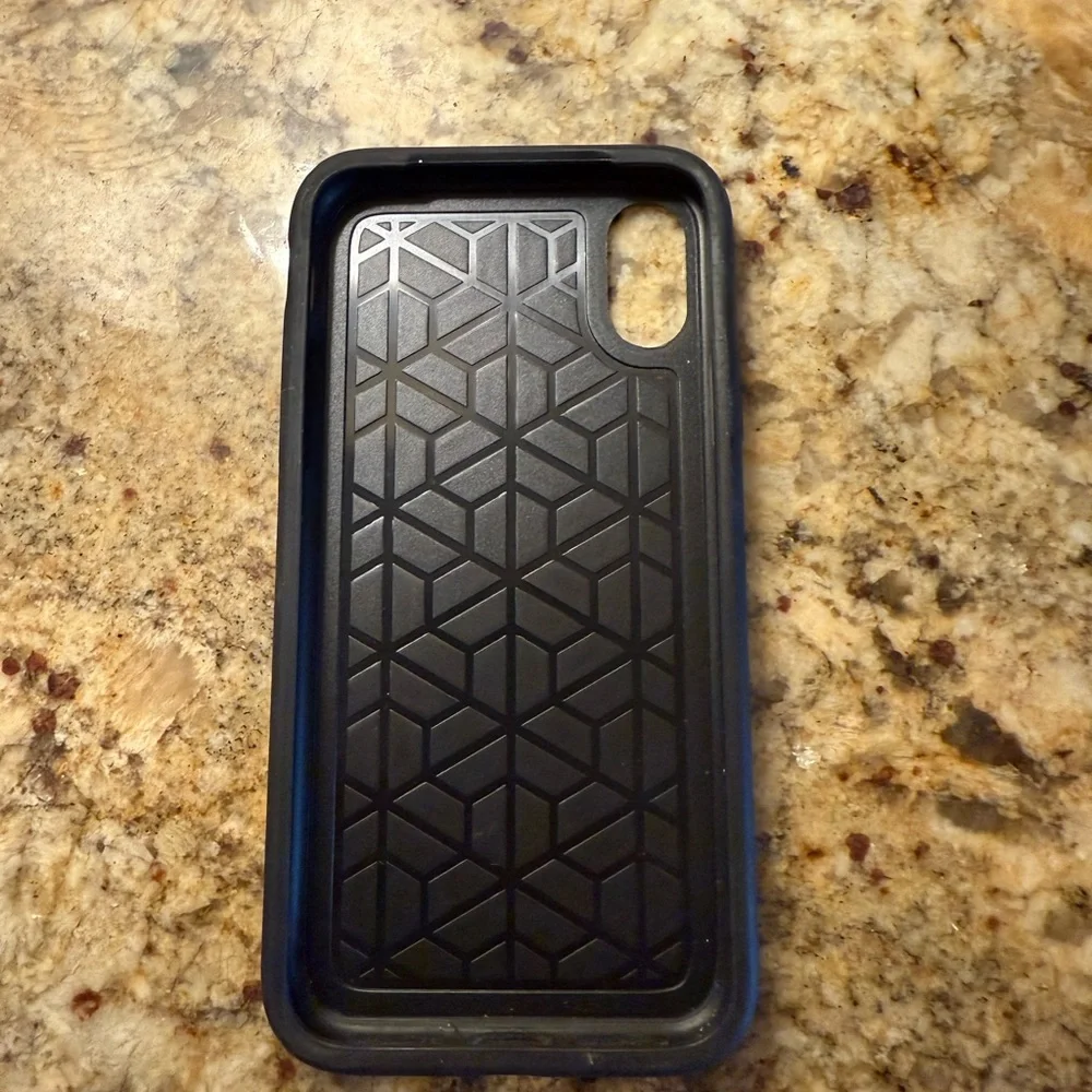 Apple iPhone X w/Otterbox case - Picture 6 of 10